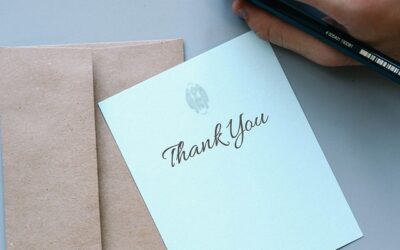 Galateo della gratitudine: consigli per “ringraziare” il gesto di cortesia ricevuto.