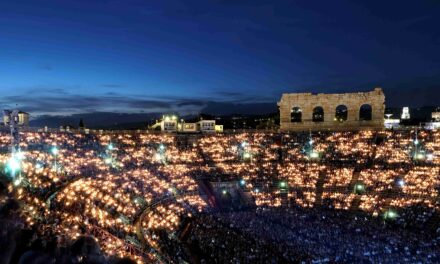 Fondazione Arena ha presentato oggi all’anfiteatro romano i programmi dei Festival 2024 e 2025