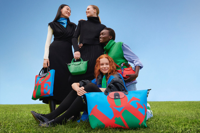 Longchamp X Robert Indiana, quando l’arte incontra una borsa iconica