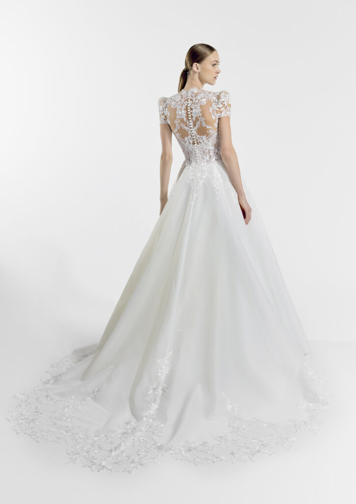 nicole-milano-wedding-capsule-collection-a-love-story