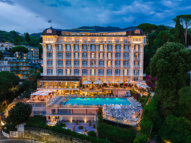 Speciale Alberghi Storici d’Italia: l’eleganza raffinata del Grand Hotel Bristol con vista sulla Portofino Coast
