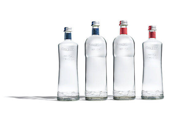 Il designer Lorenzo Palmieri firma due nuovi format della bottiglia icona di Acqua Chiarella