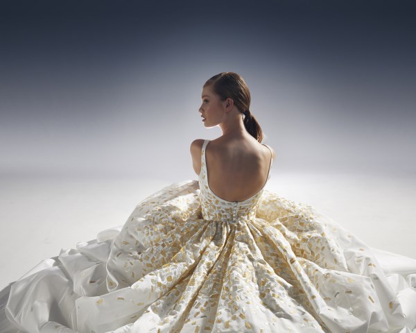Bianco e oro per la Sposa Peter Langner 2024/25
