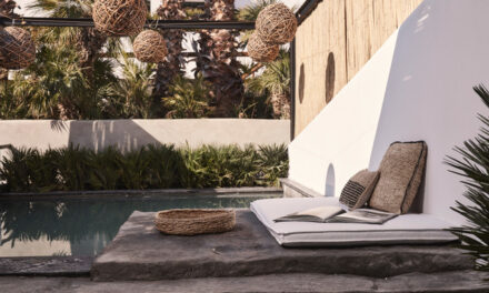 Myconian Collection presenta O by Myconian Collection, hotel di lusso a Mykonos.