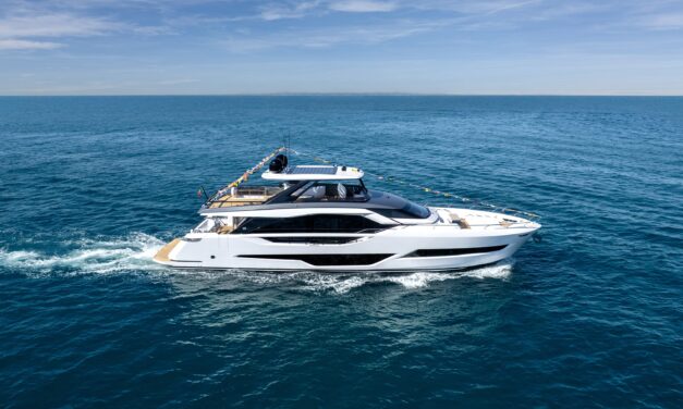 Ferretti Group: Scende in acqua il nuovo Ferretti Yachts 800
