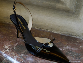 Ferragamo: il nuovo Fiocco Vara il dettaglio iconico nella collezione Pre-Spring 2025