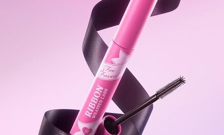 Too Faced lancia il Ribbon Wrapped Lash Extreme Length Tubing Mascara per ciglia come seta