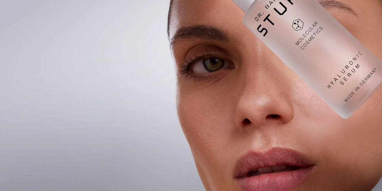 The Beautyaholic’s shop propone in esclusiva Hyaluronic Serum Dr Barbara Sturm in formato smart