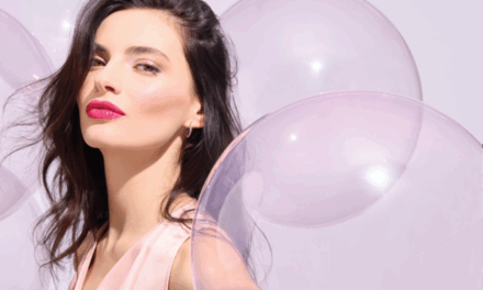 Deborah Milano svela The Gloss, il primo gloss no transfer