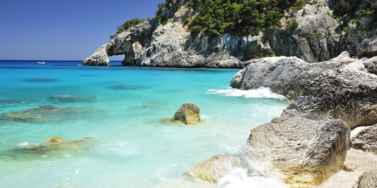 L’estate in Sardegna: avventura, mare e natura per un’esperienza da vivere