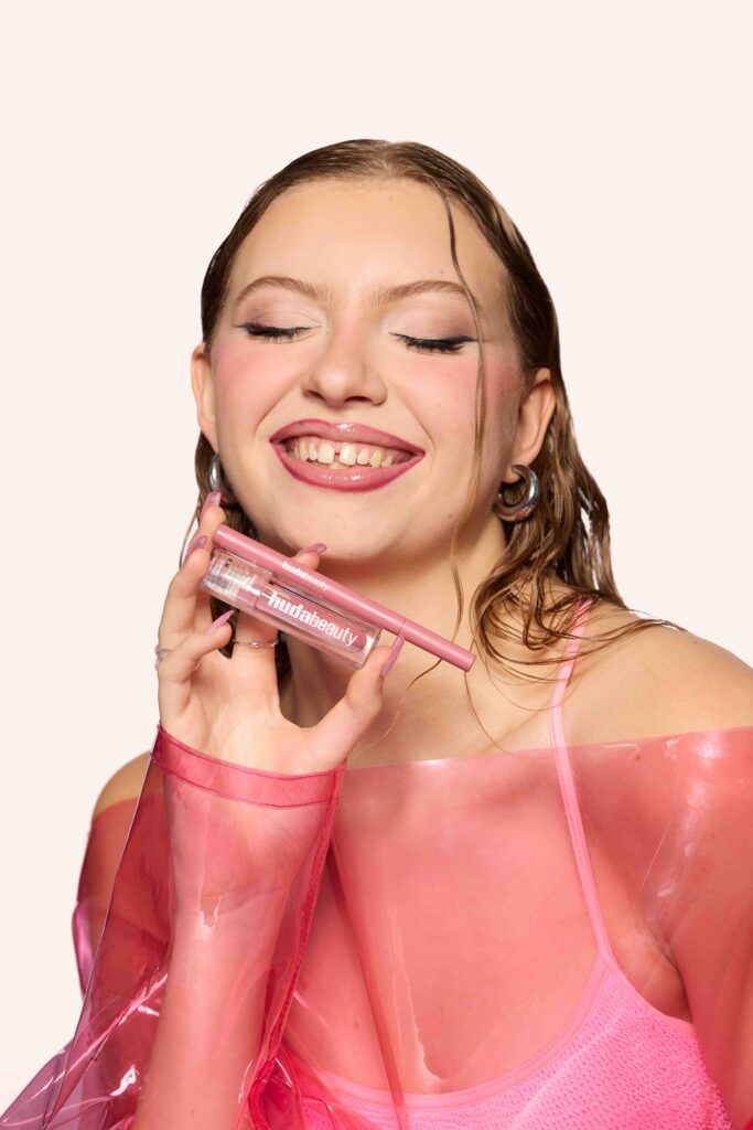 Scopri le Labbra Jelly Stained: Il Nuovo Duo Irresistibile di Huda Beauty