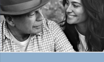Emma Heming Willis firma il libro “Il Viaggio inatteso”: prendersi cura di sé quando ci si prende cura degli altri