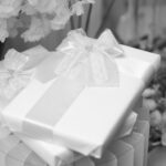 Galateo del regalo nuziale: cosa regalare agli sposi (e cosa no)