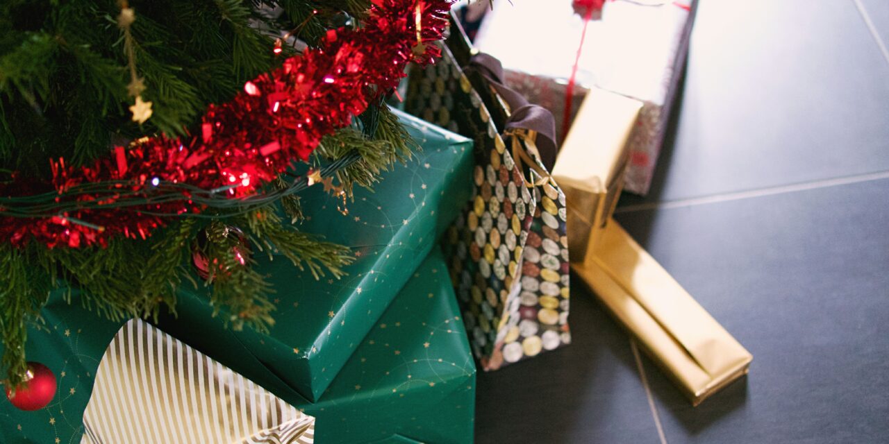 Galateo del regalo di Natale: il ritorno dei doni che restano