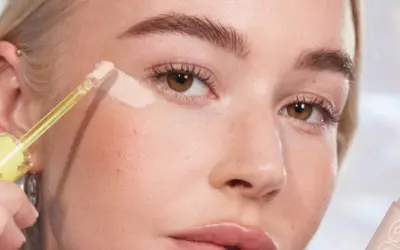Revealer Concealer di Kosas: il correttore che conquista tutti, inclusa Hailey Bieber